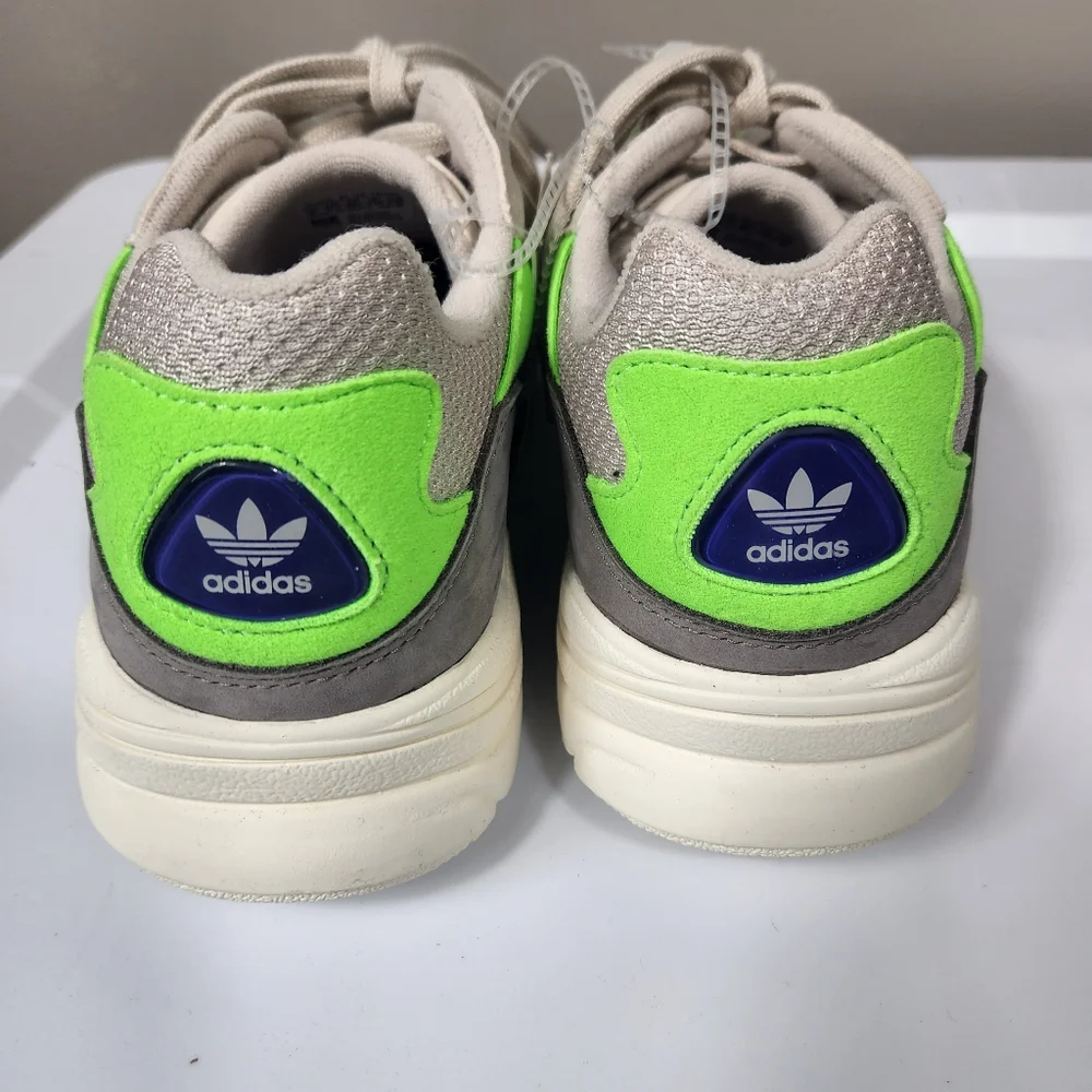 Adidas Yung-96 NWT Solar Green Men's Running/Walking Sneakers US Size 6, 2018